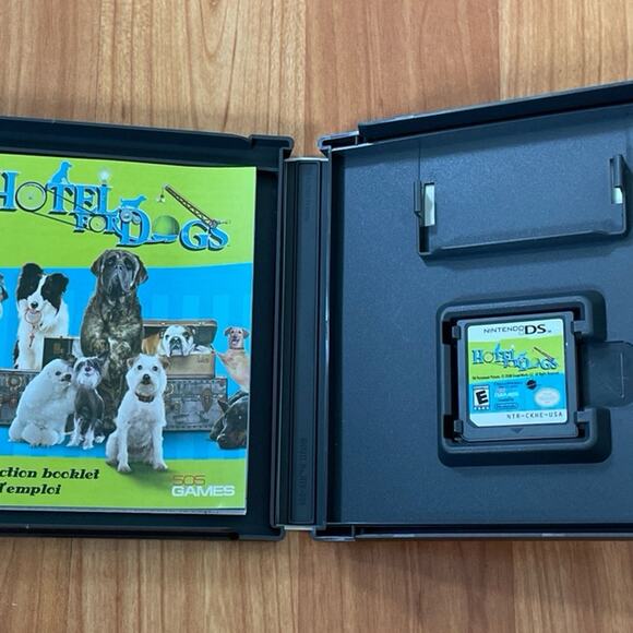Nintendo DS Hotel for Dogs Game - Picture 2 of 3